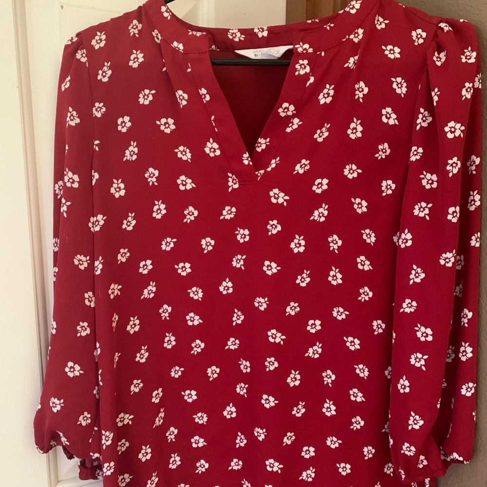 Market & Spruce Burgundy Top